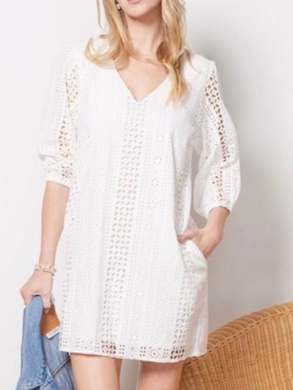 Evereve White Crochet V-Neck Tunic Dress